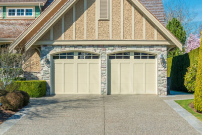 Comment isoler une porte de garage avec efficacité ?