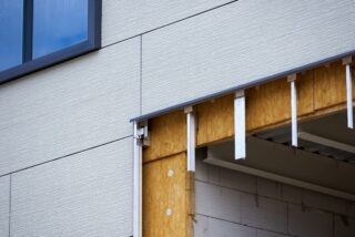 Panneau isolant extérieur avec finition : est-ce une solution d’isolation efficace ?