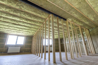 Isolant pour plafond : comment bien le choisir ?