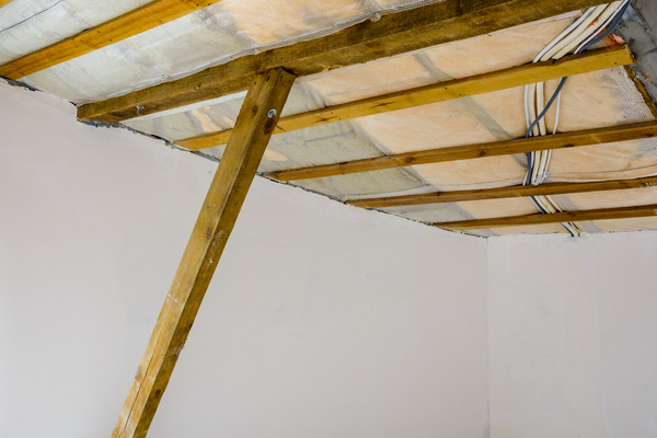 Travaux d'isolation de toiture par l intérieur.