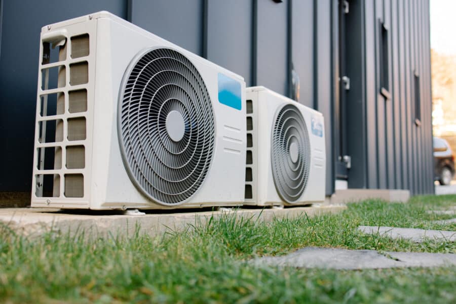 Unités extérieures d'une pompe a chaleur air eau.