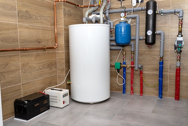 Equipements intérieurs d'une installation de chauffage par geothermie.